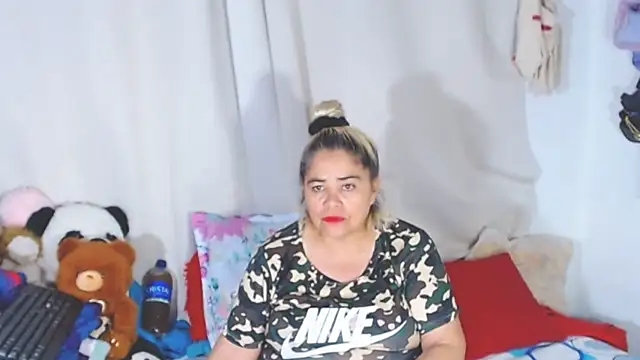 estrellita fugaz16x online show from 10, 9, 2025