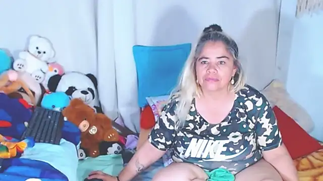 estrellita fugaz16x online show from 3, 10, 2025