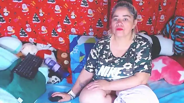 Snapshot of estrellita_fugaz16x chatting on 9, 2, 2026 estrellita fugaz16x online show from 9, 2, 2026