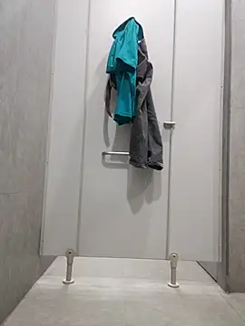 captain juicyprecum online show from 10, 3, 2025