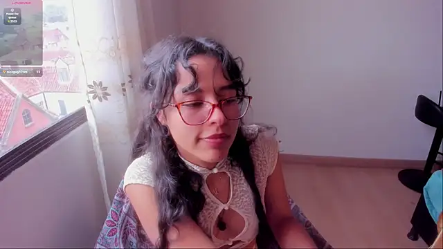 Snapshot of aluna_0310 chatting on 11, 10, 2025 aluna 0310 online show from 11, 10, 2025