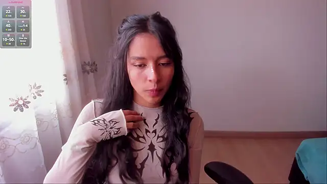 Snapshot of aluna_0310 chatting on 13, 10, 2025 aluna 0310 online show from 13, 10, 2025