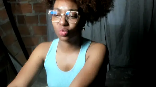 Snapshot of thaimy_ chatting on 8, 7, 2026 thaimy online show from 8, 7, 2026