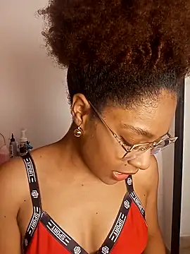 thaimy  online show from 10, 4, 2026