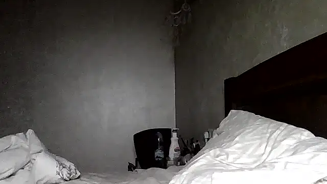 Snapshot of JulianaGold1 chatting on 2, 3, 2026 JulianaGold1 online show from 2, 3, 2026