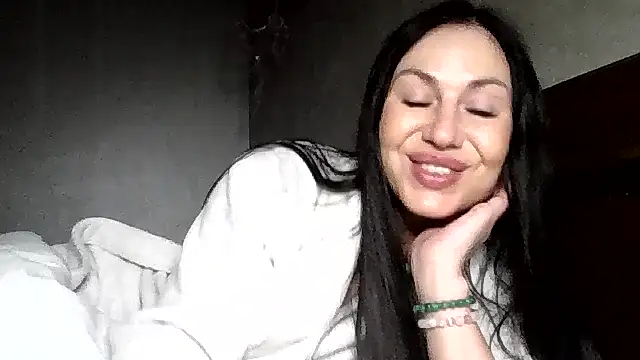 JulianaGold1 online show from 24, 4, 2026