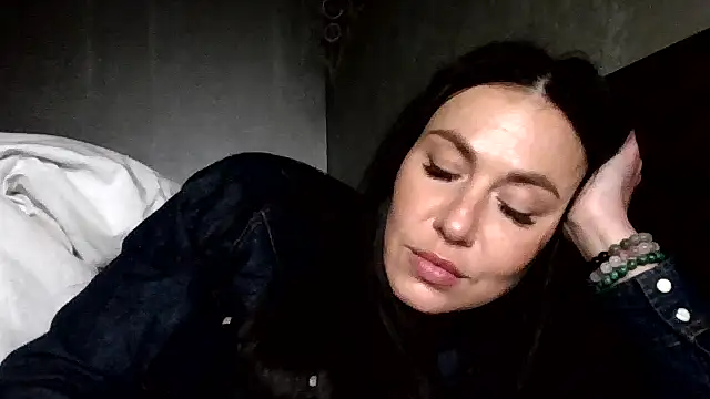 JulianaGold1 online show from 3, 5, 2026