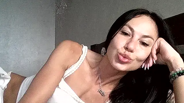 JulianaGold1 online show from 3, 6, 2026
