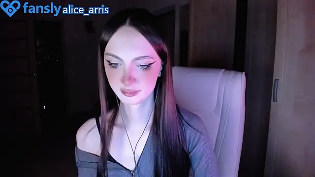 Alice  Aris online show from 4, 11, 2025