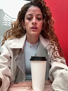 alana15 online show from 13, 4, 2026