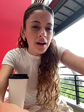 alana15 online show from 4, 4, 2026