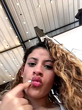 alana15 online show from 7, 11, 2025