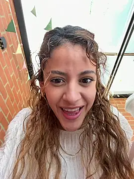Snapshot of alana15 chatting on 21, 6, 2026 alana15 online show from 21, 6, 2026