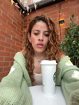 Snapshot of alana15 chatting on 10, 6, 2026 alana15 online show from 10, 6, 2026