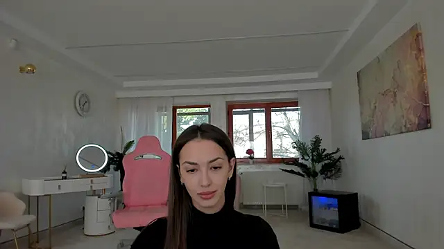 TiffanyHouston  online show from 14, 2, 2025