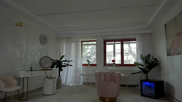 TiffanyHouston  online show from 14, 3, 2025