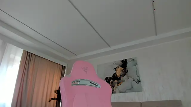 TiffanyHouston  online show from 7, 3, 2025