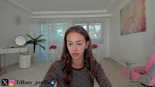 TiffanyHouston  online show from 2, 11, 2025