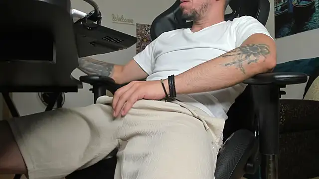 Snapshot of marioslim chatting on 12, 7, 2026 marioslim online show from 12, 7, 2026