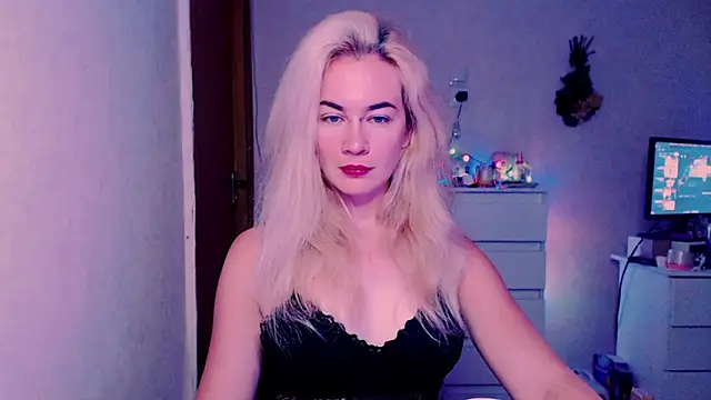 Snapshot of xxxcharismaaa chatting on 17, 7, 2026 xxxcharismaaa online show from 17, 7, 2026