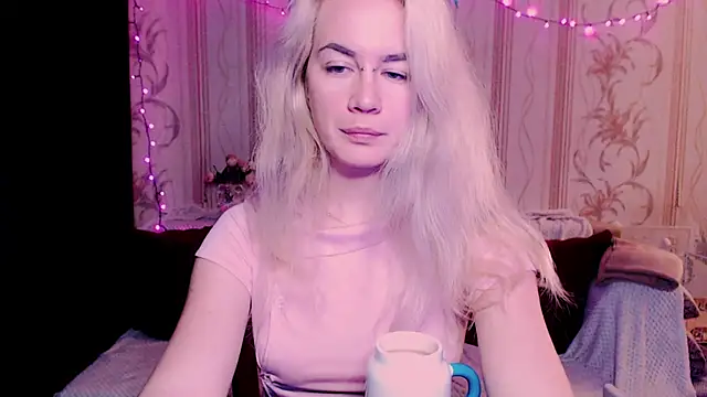 xxxcharismaaa online show from 21, 5, 2026