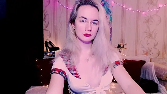 xxxcharismaaa online show from 2, 4, 2026