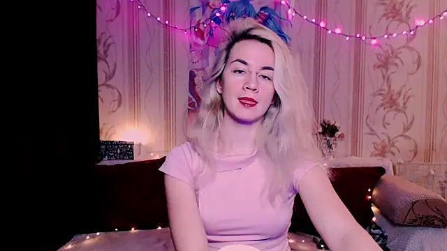 xxxcharismaaa online show from 12, 4, 2026