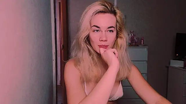 xxxcharismaaa online show from 6, 11, 2025