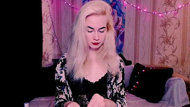 Snapshot of xxxcharismaaa chatting on 17, 6, 2026 xxxcharismaaa online show from 17, 6, 2026