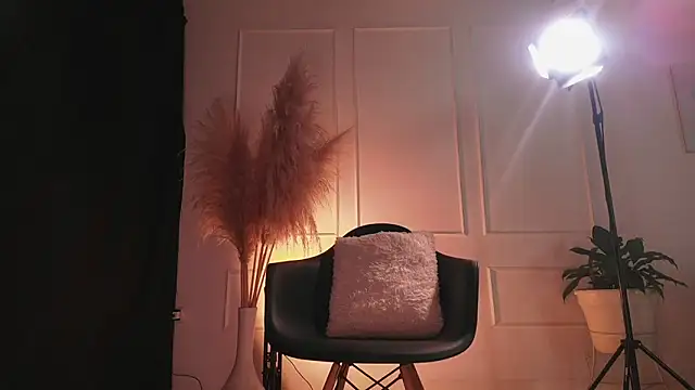 valcamtina online show from 12, 9, 2025