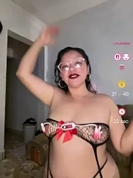 Snapshot of Vivi_Kvsh chatting on 10, 6, 2026 Vivi Kvsh online show from 10, 6, 2026