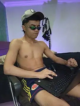 pinedasex777 online show from 15, 11, 2025