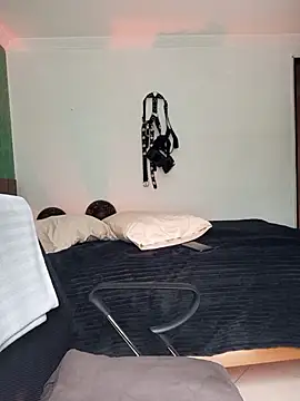 pinedasex777 online show from 5, 11, 2025