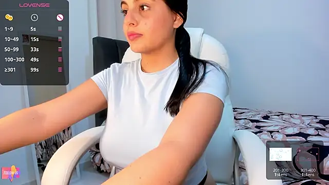 Snapshot of Karina_18_ chatting on 21, 1, 2025 Karina 18 online show from 21, 1, 2025