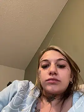 Snapshot of chloetease chatting on 26, 10, 2025 chloetease online show from 26, 10, 2025