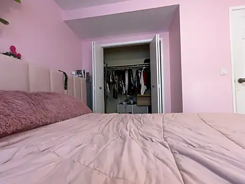 Snapshot of chloetease chatting on 1, 11, 2025 chloetease online show from 1, 11, 2025