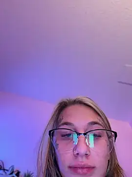 chloetease online show from 29, 3, 2026