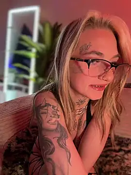 chloetease online show from 26, 3, 2026