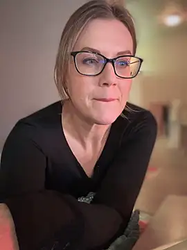 MaiseKnox online show from 14, 9, 2025