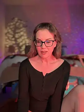 MaiseKnox online show from 4, 3, 2025