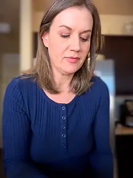 MaiseKnox online show from 6, 3, 2026