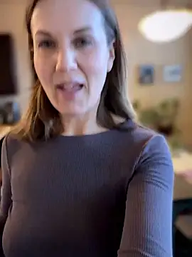 MaiseKnox online show from 6, 3, 2026