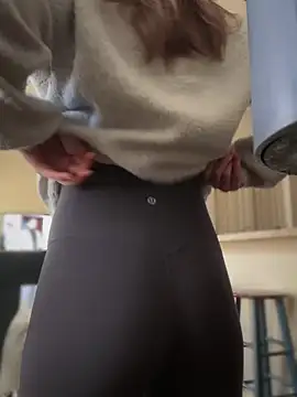 MaiseKnox online show from 25, 2, 2025