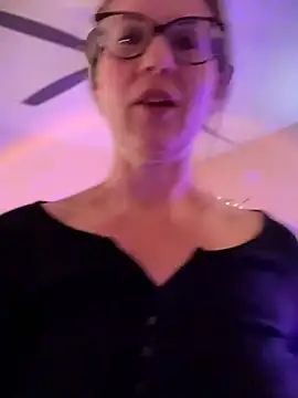 MaiseKnox online show from 17, 2, 2026