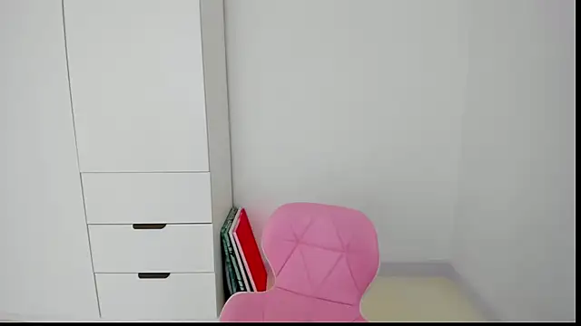 Snapshot of MiaStripDance chatting on 10, 3, 2025 MiaStripDance online show from 10, 3, 2025