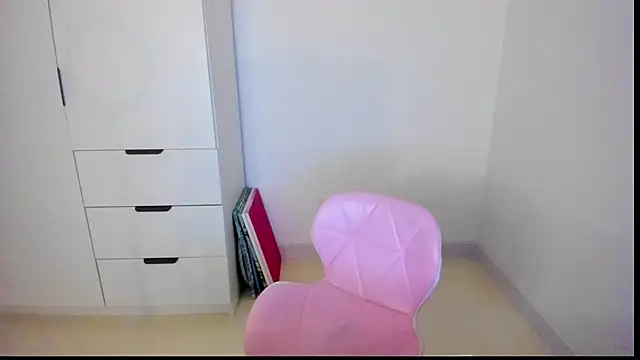 Snapshot of MiaStripDance chatting on 8, 1, 2026 MiaStripDance online show from 8, 1, 2026