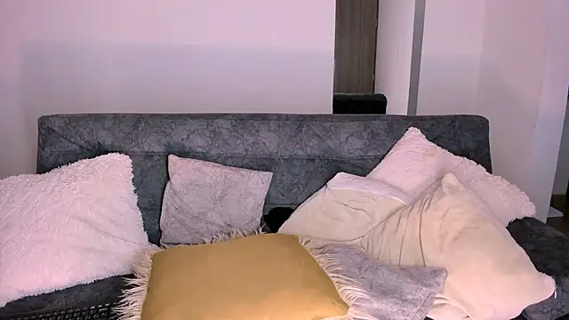 angiebutt online show from 18, 11, 2025