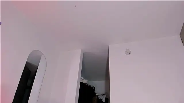 angiebutt online show from 8, 6, 2026