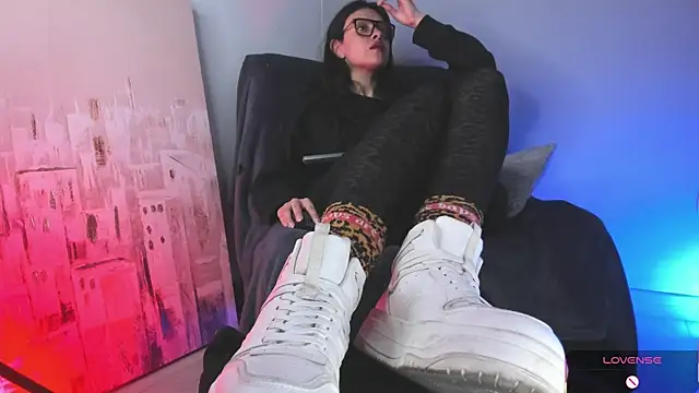 veronicafalcon online show from 10, 9, 2025