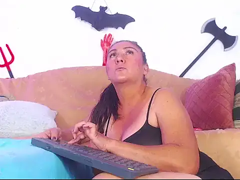 Sunshinee- online show from 3, 10, 2025